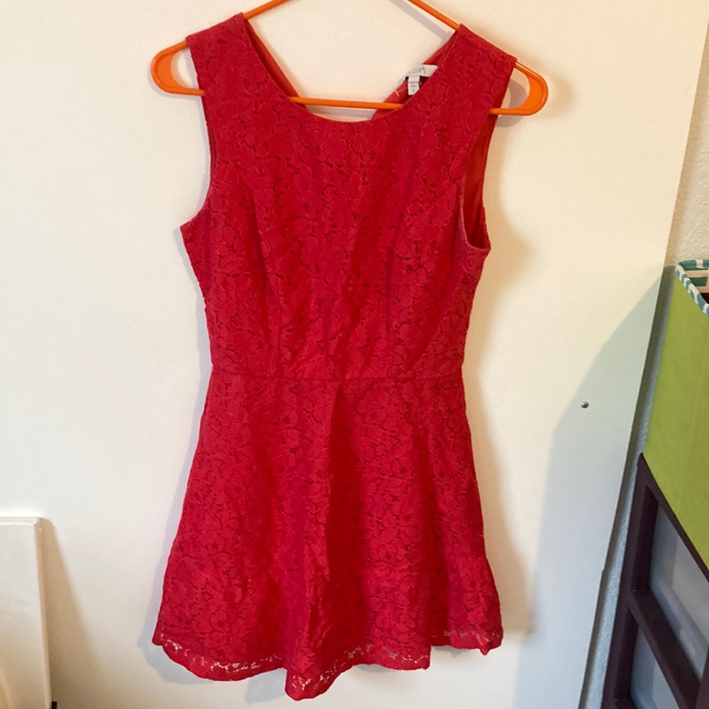 Red sleeveless dress